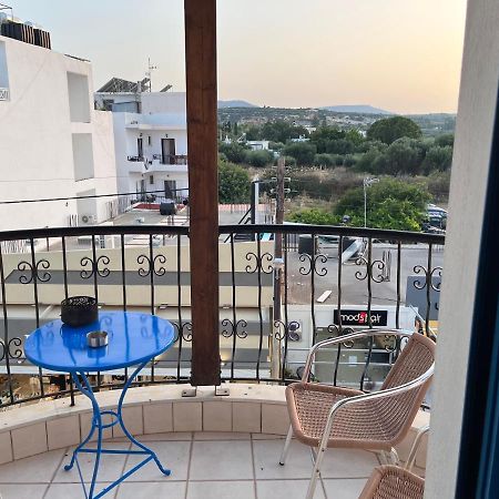 Hersonissos Centre Small Apartment Ngoại thất bức ảnh