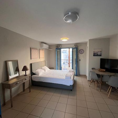 Hersonissos Centre Small Apartment Ngoại thất bức ảnh