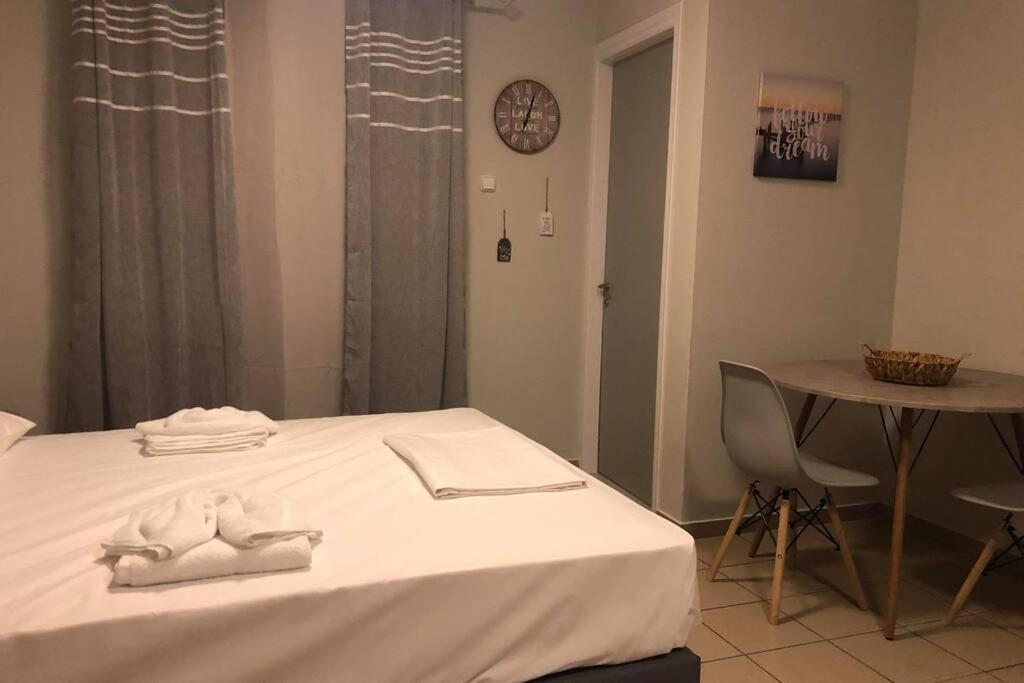 Hersonissos Centre Small Apartment Ngoại thất bức ảnh