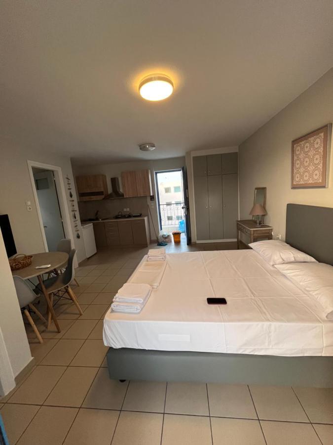 Hersonissos Centre Small Apartment Ngoại thất bức ảnh