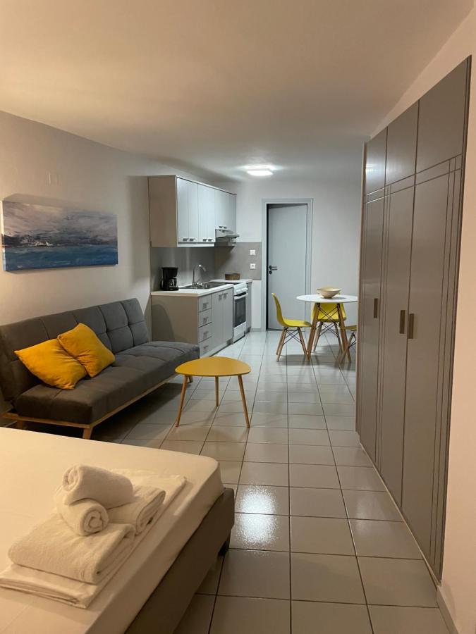 Hersonissos Centre Small Apartment Ngoại thất bức ảnh