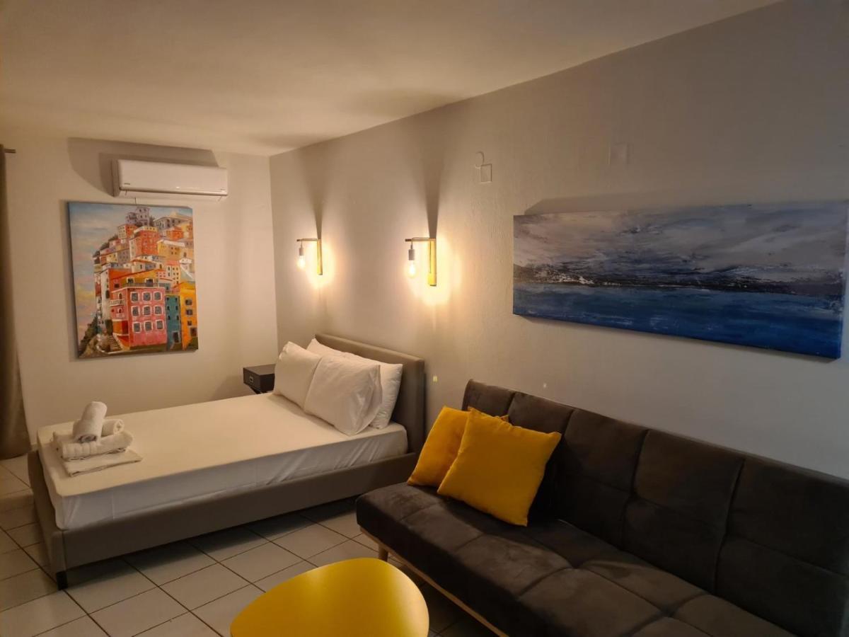 Hersonissos Centre Small Apartment Ngoại thất bức ảnh